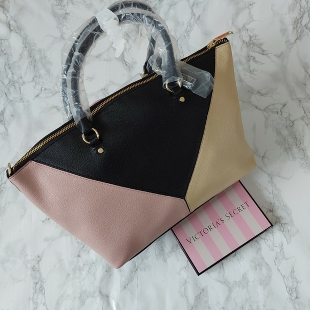 VICTORIA'S SECRET The Victoria Slouchy Satchel chain strap - Picture 5 of 13